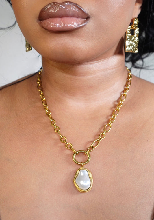 Blessing Baroque Shell Pearl Toggle Necklace