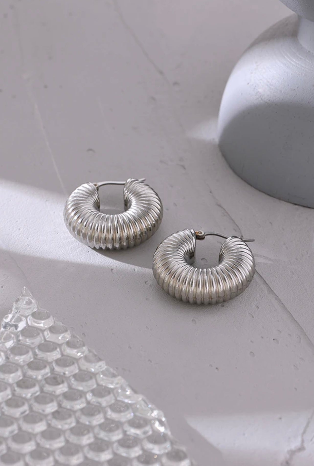 Joy Chunky Hoop Earrings