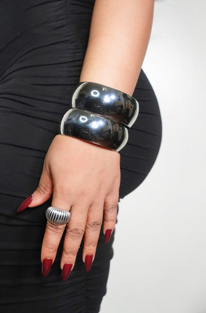 Queen Classy Hardware Satement Bangle