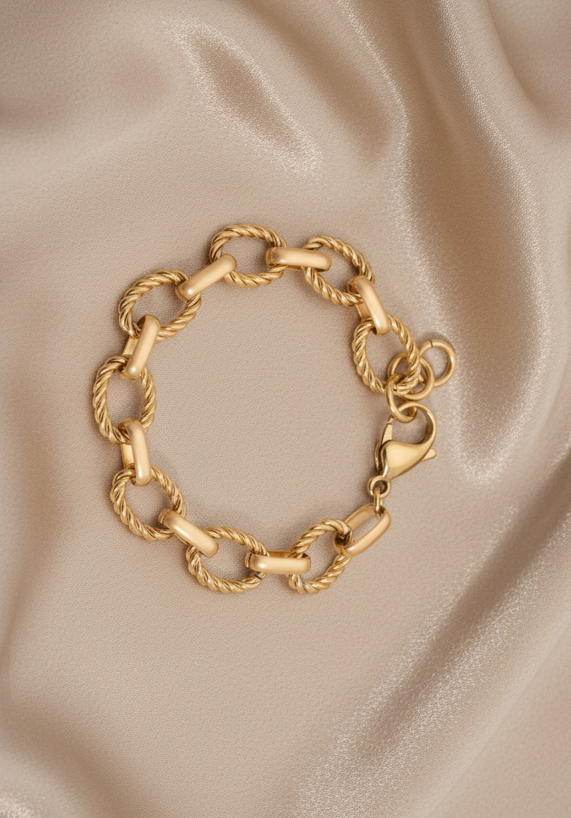 Léa Twisted Chain Link  Bracelet