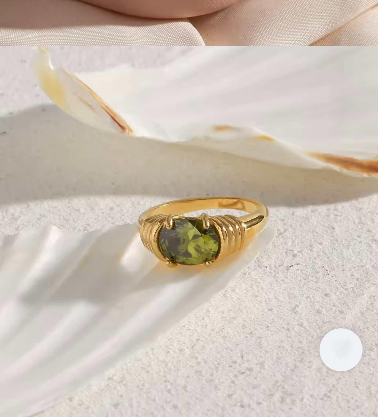 Ruby Red et Emerald Cubic Zirconia Signet Ring