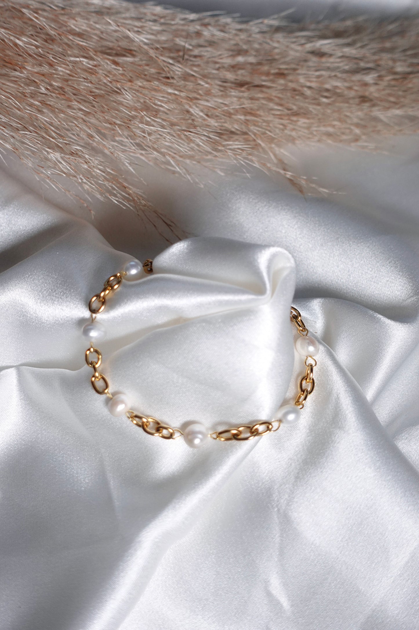 Bella Freshwater Pearl Bracelet